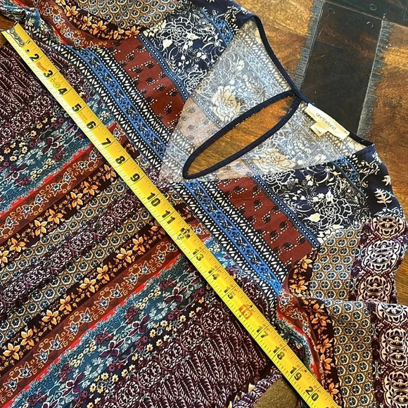 One The Land Boho top EUC Free with 2 item bundle! - Picture 4 of 8